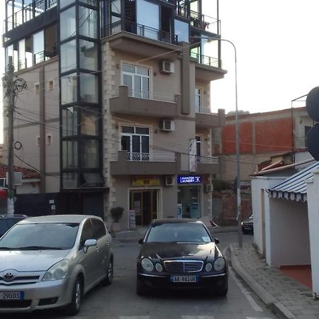 Hotel Italia ติรานา ภายนอก รูปภาพ