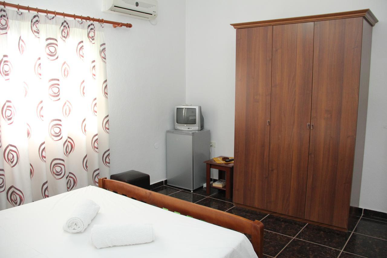 Hotel Italia ติรานา ภายนอก รูปภาพ