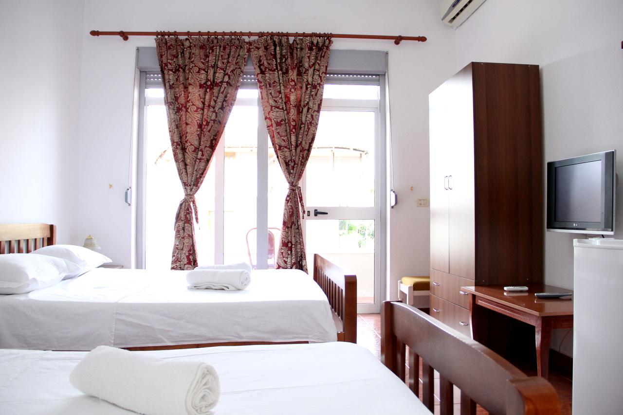 Hotel Italia ติรานา ภายนอก รูปภาพ