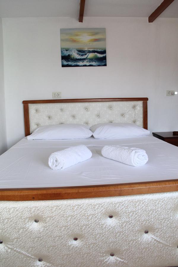 Hotel Italia ติรานา ภายนอก รูปภาพ